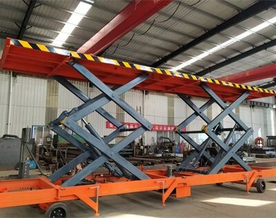 剪叉式裝卸(xie)貨升降平台(tai) 43