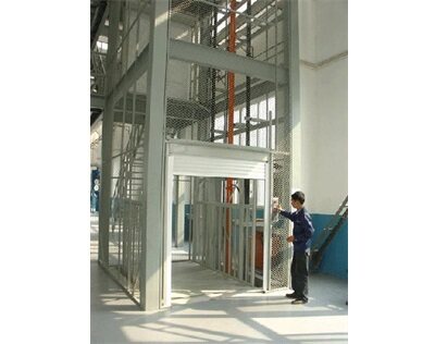 倉(cāng)庫貨物提(ti)升機升降(jiàng)貨梯3